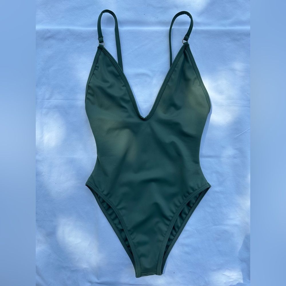 Chic Green One-Piece Swimsuit with Plunging V-Neck